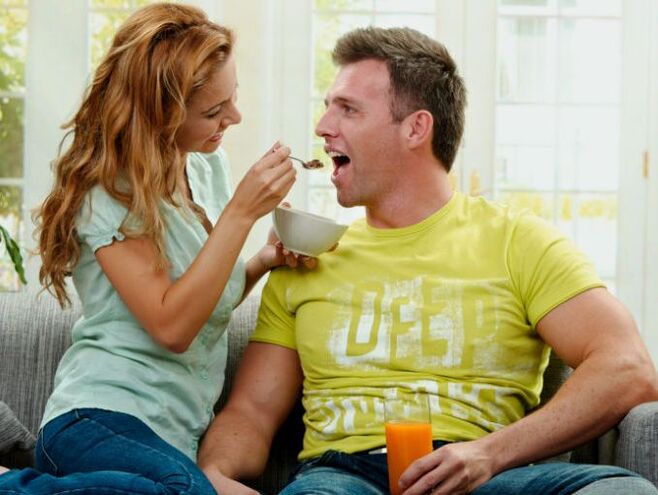 Una corretta alimentazione è la chiave per la salute di un uomo, compresa la salute sessuale.